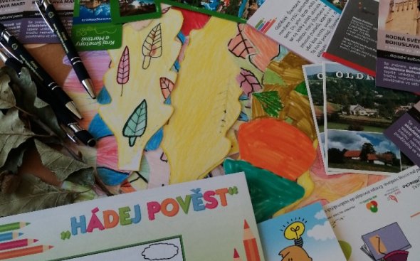 Záložky do knihy spojují