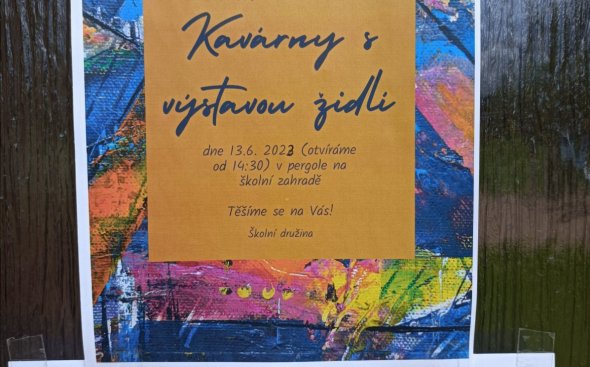 Kavárnička pro rodiče + galerie židlí